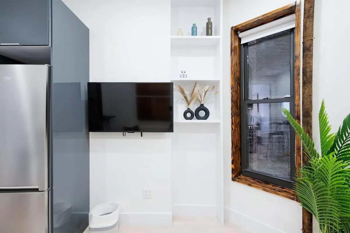 Апартаменты 48-1Fw Newly Renovated 2Br In Midtown West Нью-Йорк 0*,