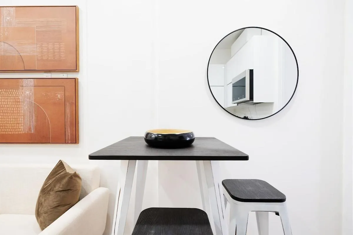 48-1Fw Newly Renovated 2Br In Midtown West Apartment New York